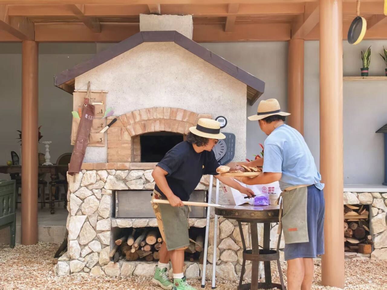 251028e7e00864b236722ab05db95569_720