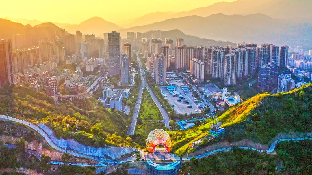 城市之眼 李可.jpg