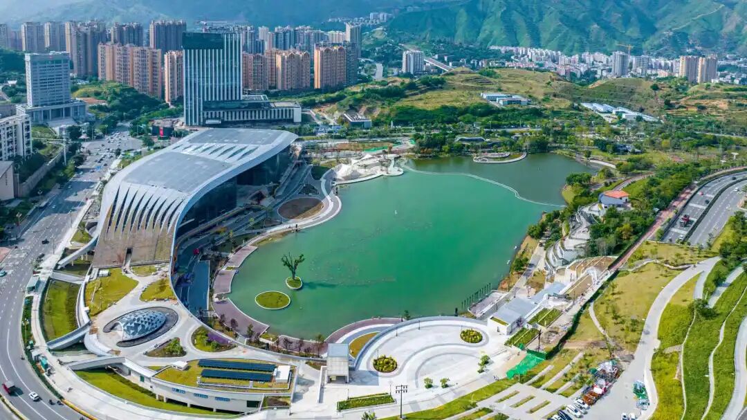 问题三 攀枝花街景（天星湖）谭浩.jpg